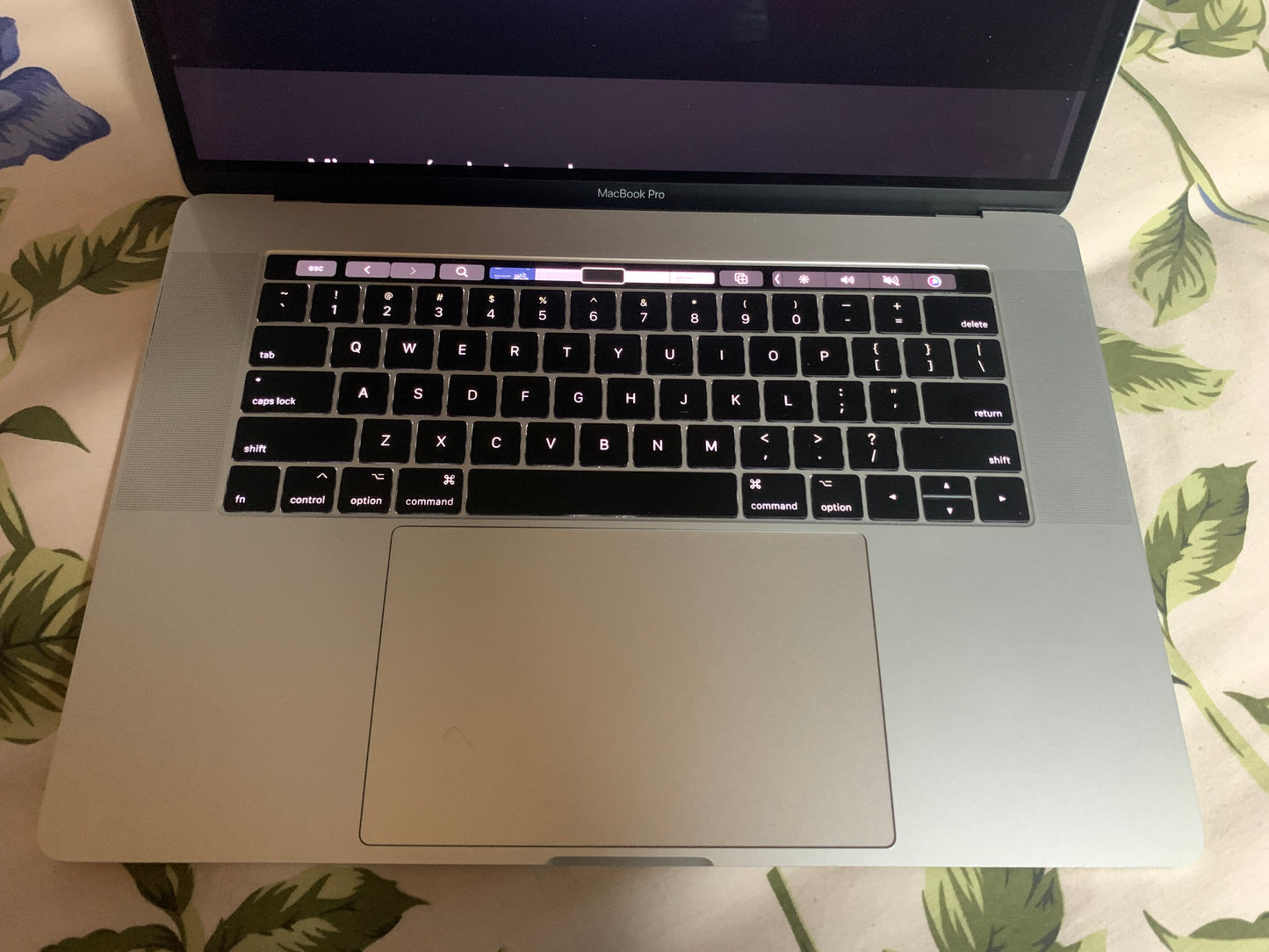 MacBook Pro 15,4" (2017) Touch Bar - Potente y en excelente - Notebook